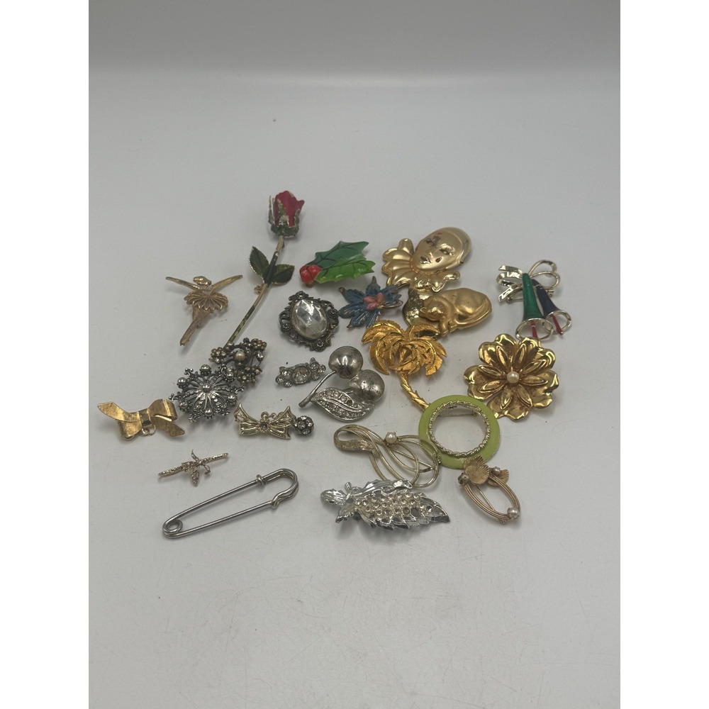 Vintage Brooch Lot Assorted Floral Holiday Rhinestone Parts Repair 20pc